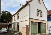 Haus zum Kaufen in Ludwigshafen 225.000 € 111.88 m² Haus zum Kaufen in Ludwigshafen 225.000 € 111.88 m²