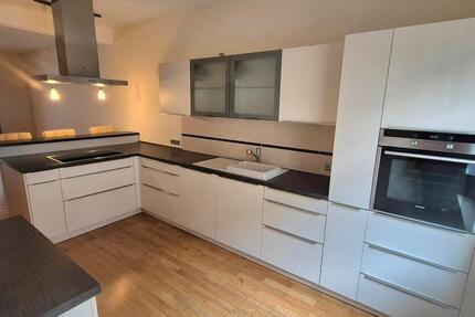 Attraktive Wohnung 140qm 3ZKB NW Stadt zum 1.12.zu vermieten 3 zimmer