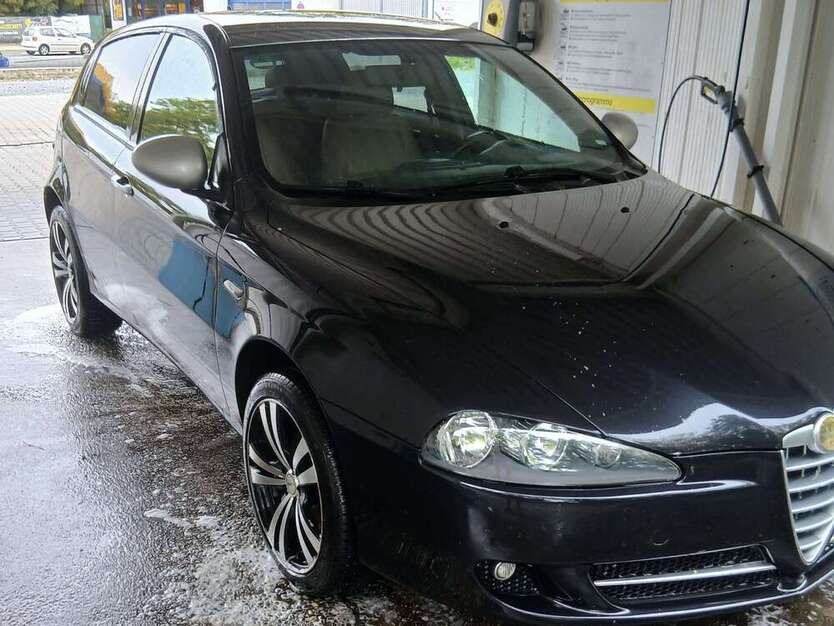 Alfa Romeo 147 165.000 km 3.300 € Ludwigshafen 67061