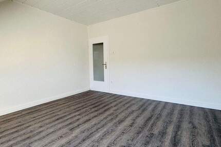 Wohnung Mannheim Sandhofen - 3 Zimmer, 75 m&sup2;, 700&euro; | Angebot:25374050