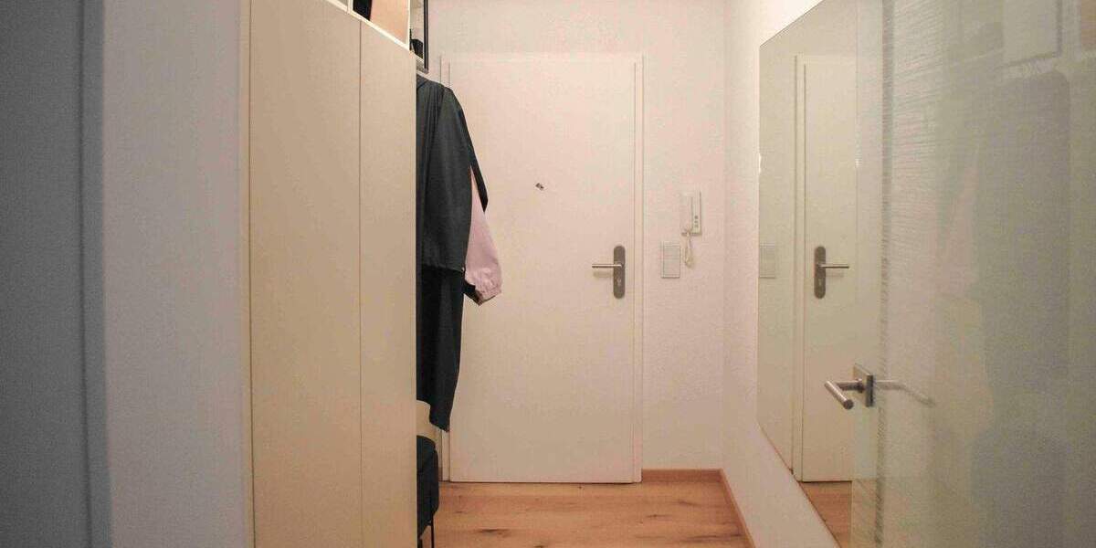 Modernisierte 3 Zi. Wohnung Maisonette, 2 Bäder, 2 Schlafzimmer, EBK, sonniger Balkon, TG Stell. 3 zimmer