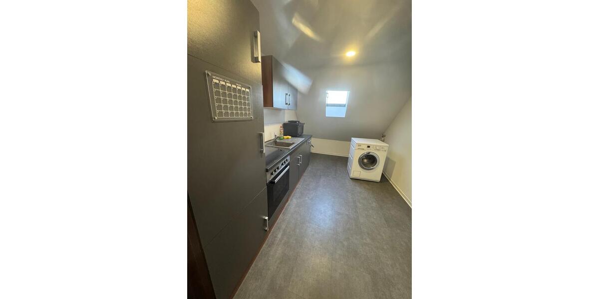 Dachgeschoßwohnung Ludwigshafen am Rhein Ludwigshafen-Oggersheim - 1 Zimmer, 45 m&sup2;, 700&euro; | Angebot:26211726