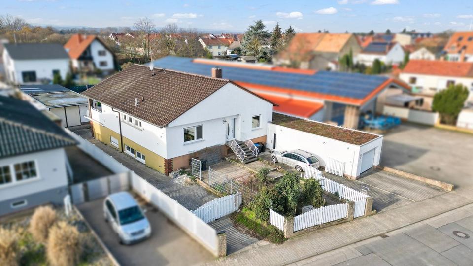 Komfortabler Bungalow mit eigener EinliegerWohnung