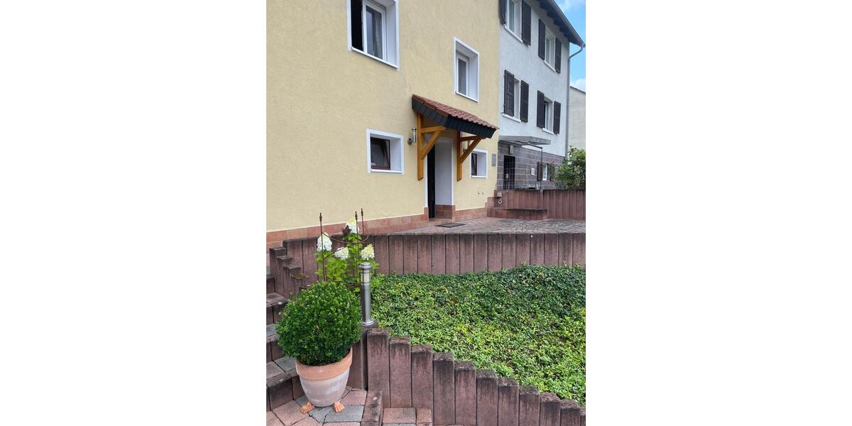 1-Zimmer-Wohnung mit Terrasse & Einbauküche 1 zimmer