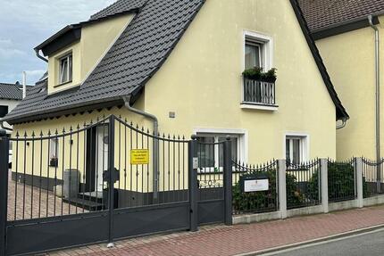 Einfamilienhaus modern, top ausgestattet & komplett Möbliert 4 zimmer