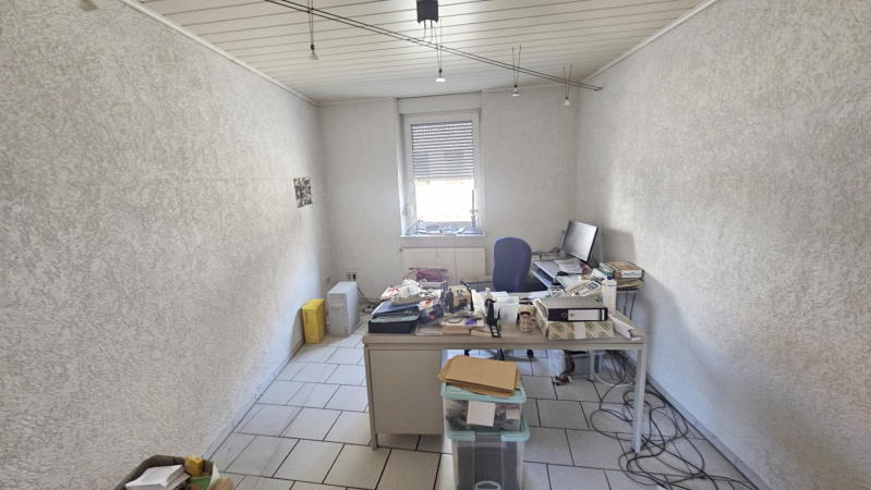 ObjNr:19704 - Gepflegtes 2- bis 3-Familienhaus mit großem Garten in Mannheim-Käfertal - Reihenhaus Mannheim Käfertal | Angebot:21226617