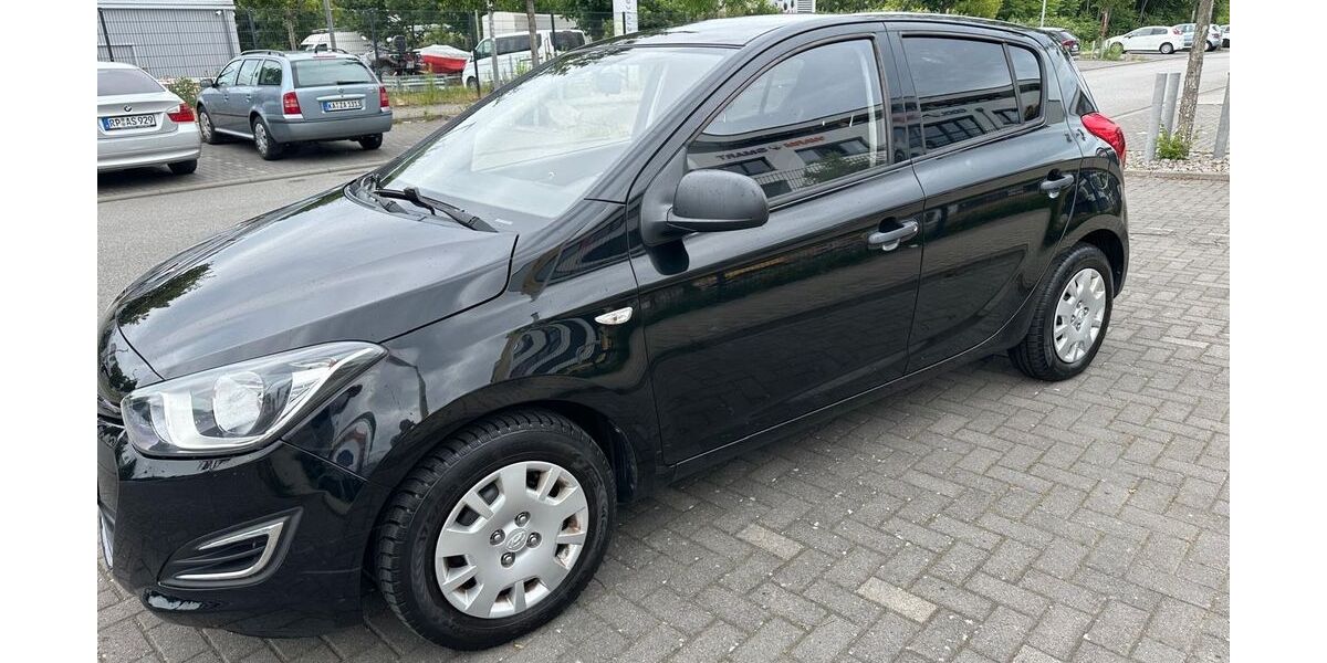Hyundai i20 180.000 km 3.600 &euro; Ludwigshafen 67059