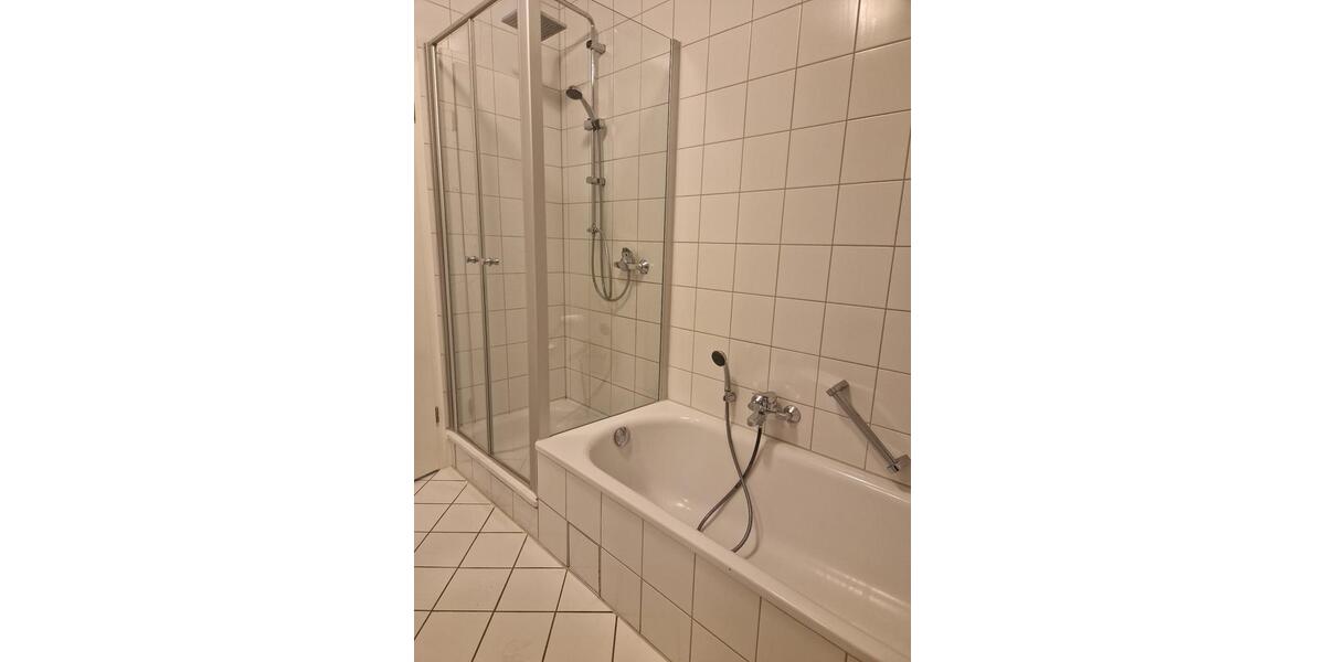 Helle renov. 3-Zimmer Dachgeschosswohnung mit Balkon in Leimen 3 zimmer