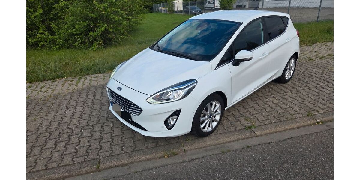 Ford Fiesta 56.000 km 13.950 &euro; Mannheim 68199