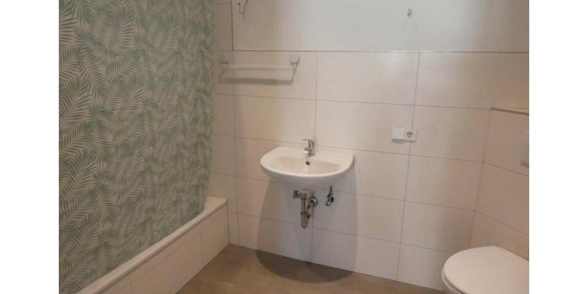 Dachgeschoßwohnung Weinheim - 4 Zimmer, 106 m&sup2;, 229.000&euro; | Angebot:26295957