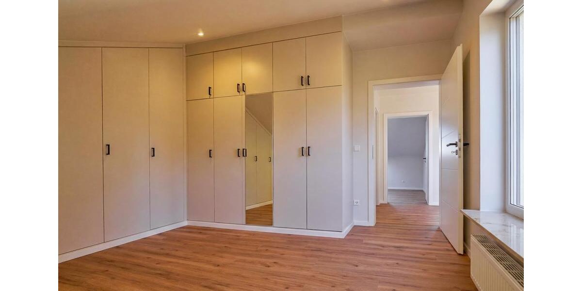 Dachgeschoßwohnung Schwetzingen - 4 Zimmer, 91 m&sup2;, 336.000&euro; | Angebot:26111010