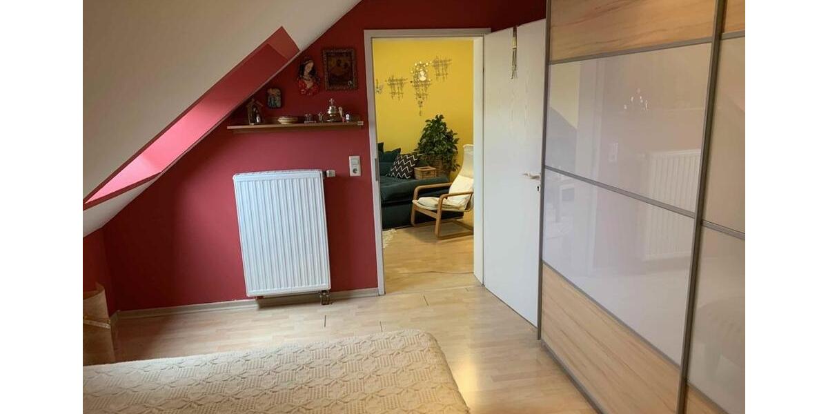 Dachgeschoßwohnung Bensheim - 3 Zimmer, 67 m&sup2;, 900&euro; | Angebot:27620921
