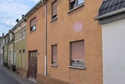 Haus Walldorf - 7 Zimmer, 140 m&sup2;, 345.000&euro; | Angebot:25414688