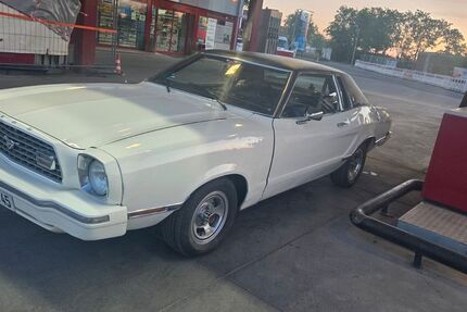 Ford Mustang 60.100 km 7.000 &euro; Worms 67549