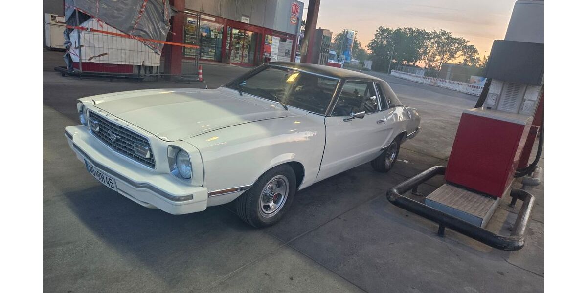 Ford Mustang 60.100 km 7.500 &euro; Worms 67549