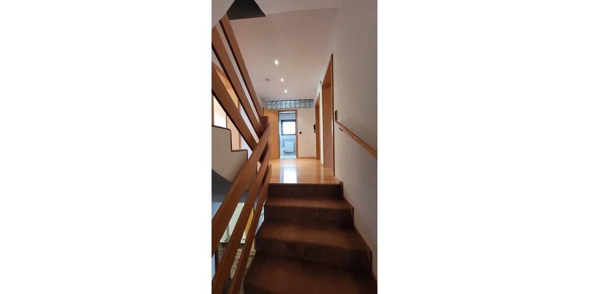Doppelhaushälfte Oftersheim - 8 Zimmer, 195 m&sup2;, 660.000&euro; | Angebot:26801701