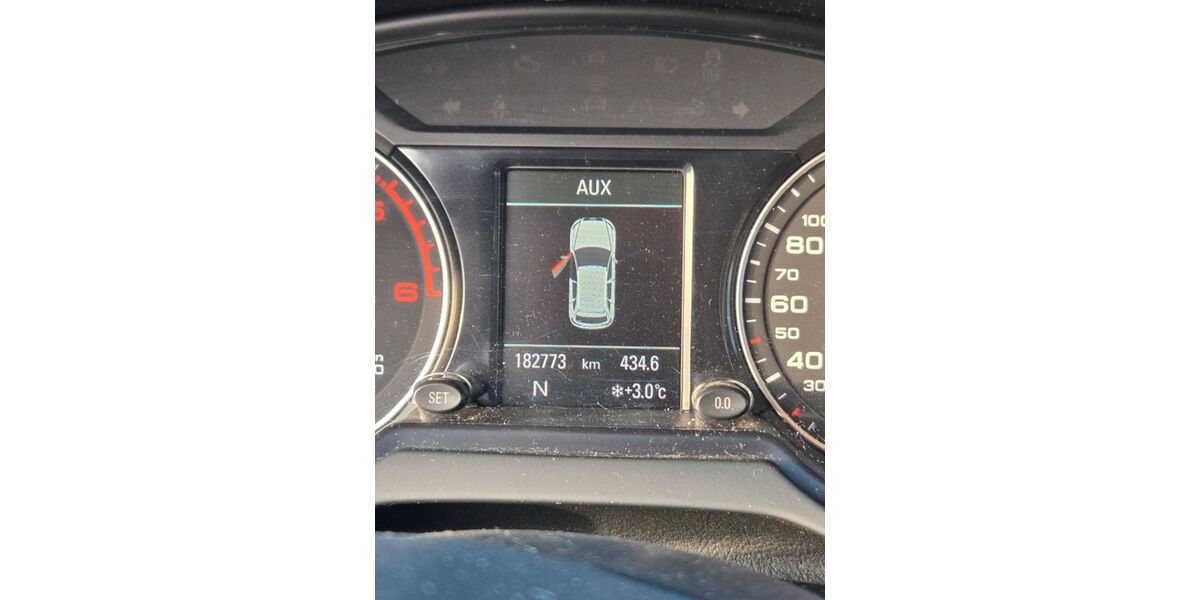 Audi Q5 183.000 km 14.700 &euro; Oberhause- Rheinhausen 68794