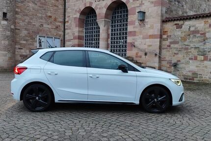 Seat Ibiza 77.000 km 14.200 &euro; Waldsee 67165