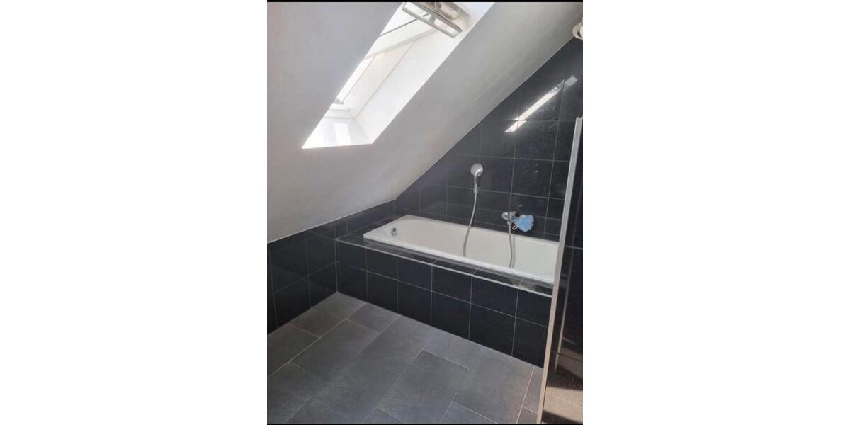 Dachgeschoßwohnung Bürstadt - 3 Zimmer, 95 m&sup2;, 800&euro; | Angebot:25797009