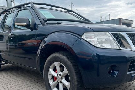 Nissan Navara 114.836 km 12.900 &euro; mannheim 68219