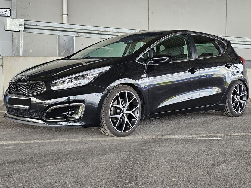 Kia ceed / Ceed 61.932 km 14.399 € Hockenheim 68766