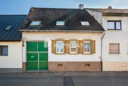 Zwei Wohneinheiten, ein Zuhause: charmantes Reihenhaus mit Anbau und vielseitigem Platzangebot in P 9 zimmer