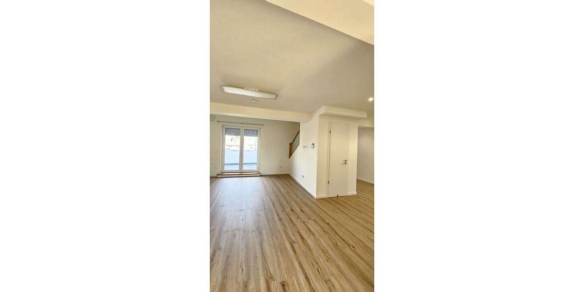 Etagenwohnung Ludwigshafen am Rhein Edigheim - 5 Zimmer, 180 m&sup2;, 1.650&euro; | Angebot:27493204