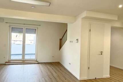 Wohnung Ludwigshafen am Rhein Edigheim - 5 Zimmer, 180 m&sup2;, 1.650&euro; | Angebot:27493204