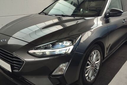 Ford Focus 58.200 km 12.990 &euro; Neustadt a. d. Weinstr. 67435