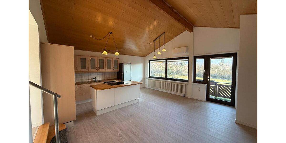 Dachgeschoßwohnung Leimen - 3 Zimmer, 92 m&sup2;, 1.200&euro; | Angebot:24615000