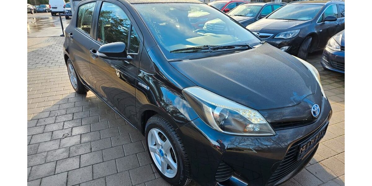 Toyota Yaris 108.163 km 8.600 &euro; Lachen-Speyerdorf 67435