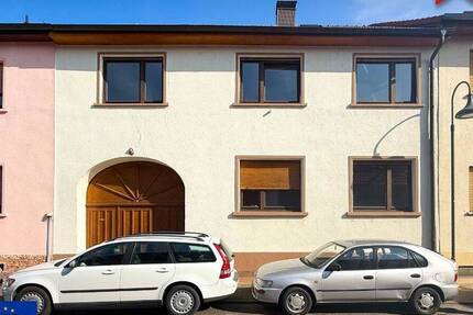 Haus Philippsburg - 5 Zimmer, 147 m&sup2;, 340.000&euro; | Angebot:26804370