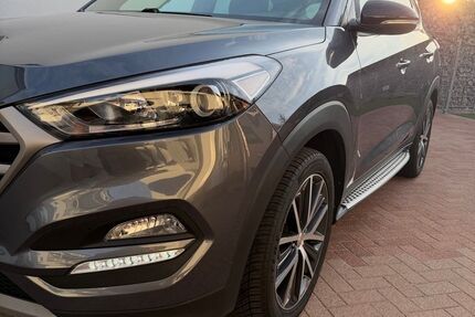 Hyundai TUCSON 131.500 km 13.850 &euro; Waghäusel 68753