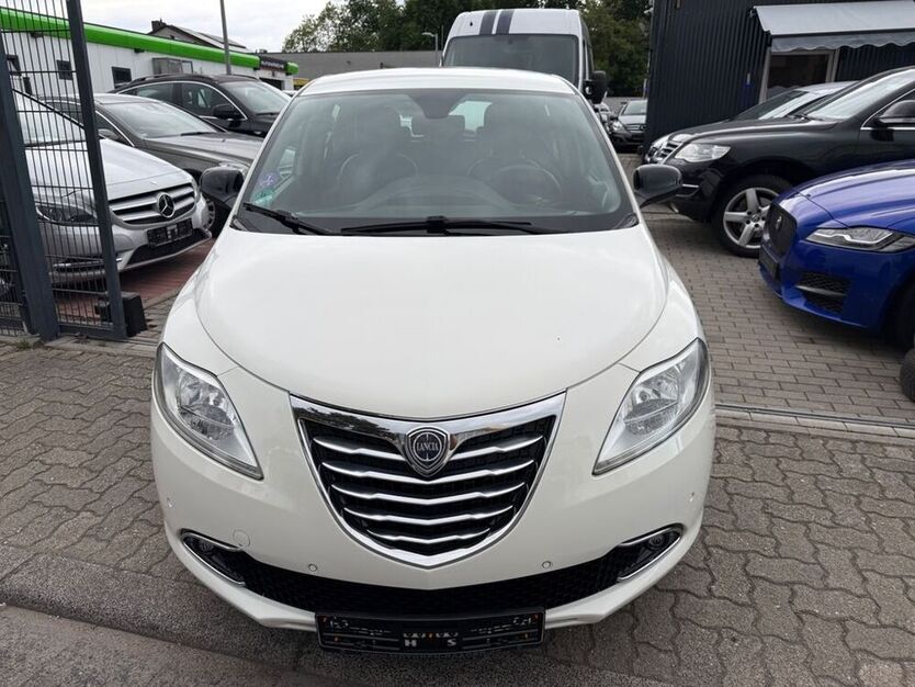 Ypsilon
