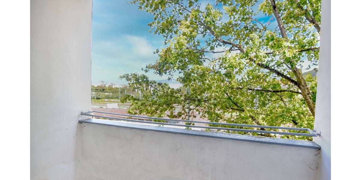 3-4 ZKB mit 2 Balkonen in verkehrsgünstiger Lage inkl Stellplatz 4 zimmer