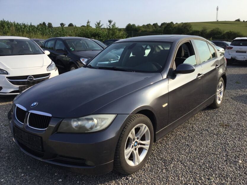 BMW 318 220.000 km 2.300 € Wiesenbach 69257