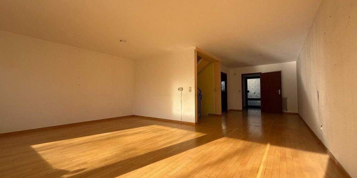 Reihenmittelhaus Mannheim Rheinau - 4 Zimmer, 122 m&sup2;, 365.000&euro; | Angebot:25668088