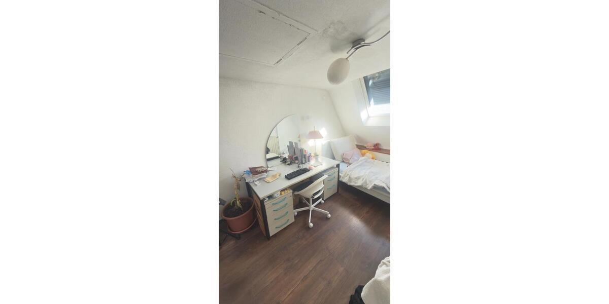 Reihenhaus Ludwigshafen am Rhein - 4.5 Zimmer, 140 m&sup2;, 1.300&euro; | Angebot:25715290