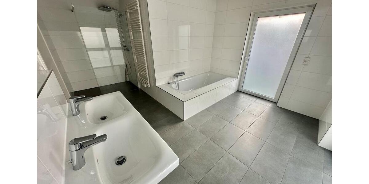 Einfamilienhaus Ludwigshafen am Rhein Ludwigshafen-Oggersheim - 8 Zimmer, 165 m&sup2;, 493.500&euro; | Angebot:24780633