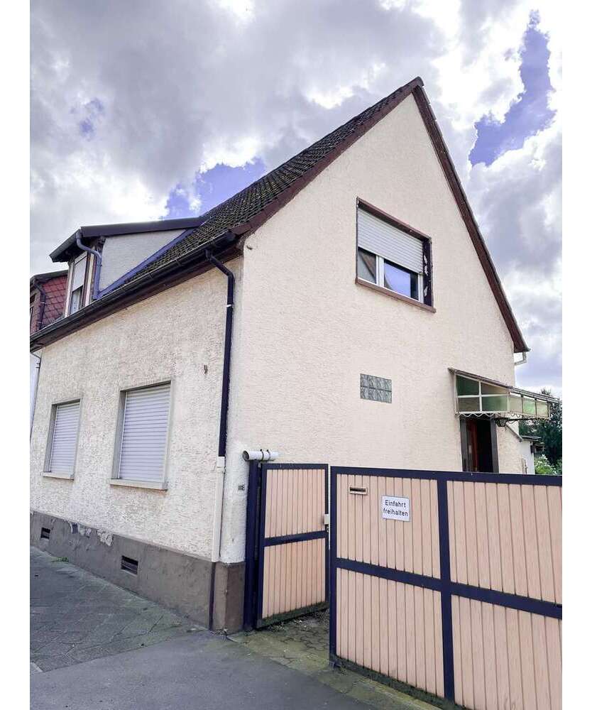Haus zum Kaufen in Mannheim 299.000 € 110 m²