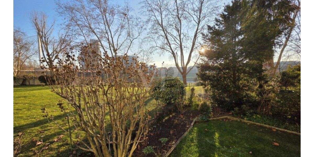 Großzügige 5-Zimmer-Terrassenwohnung mit Garten & Neckarblick - familienfreundlich 5 zimmer