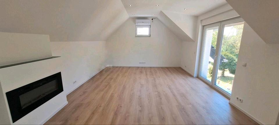 Dachgeschoßwohnung Ludwigshafen am Rhein Ludwigshafen-Oggersheim - 3 Zimmer, 90 m&sup2;, 1.400&euro; | Angebot:26153710