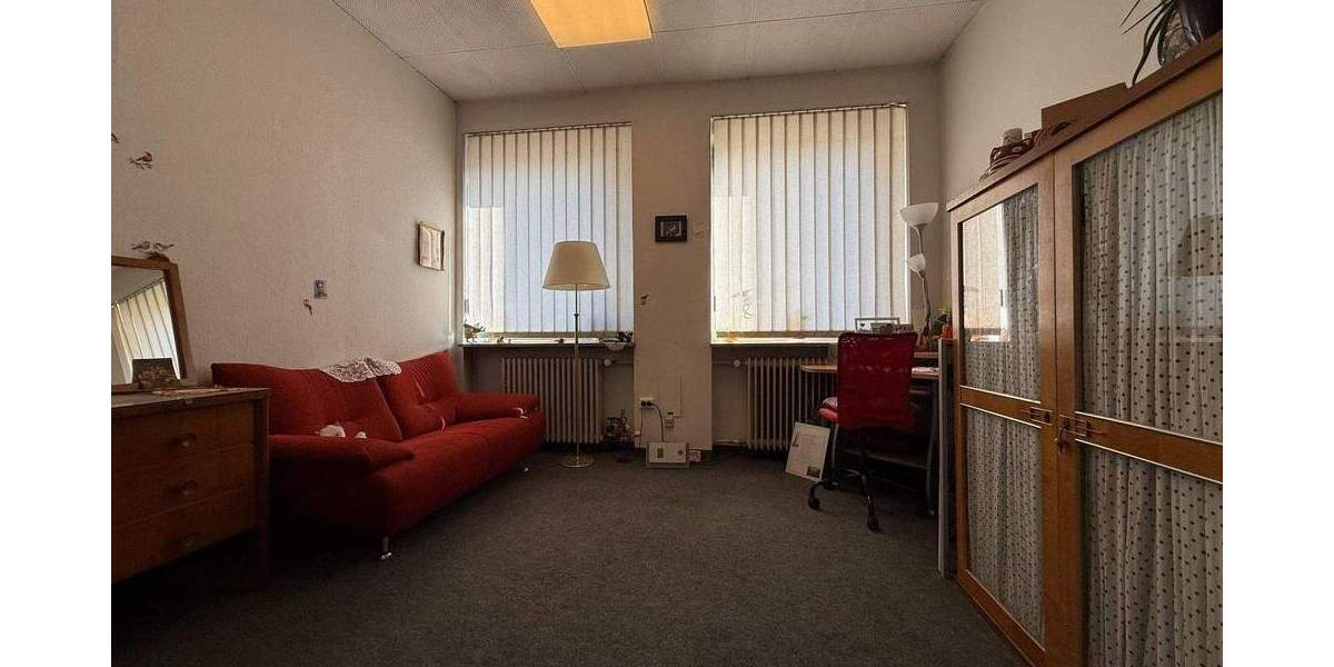 Etagenwohnung Mannheim Neckarau - 5 Zimmer, 177 m&sup2;, 295.000&euro; | Angebot:25730925