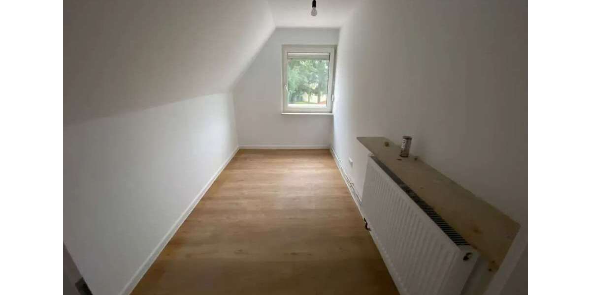 Einfamilienhaus Viernheim - 5 Zimmer, 100 m&sup2;, 1.650&euro; | Angebot:27315637