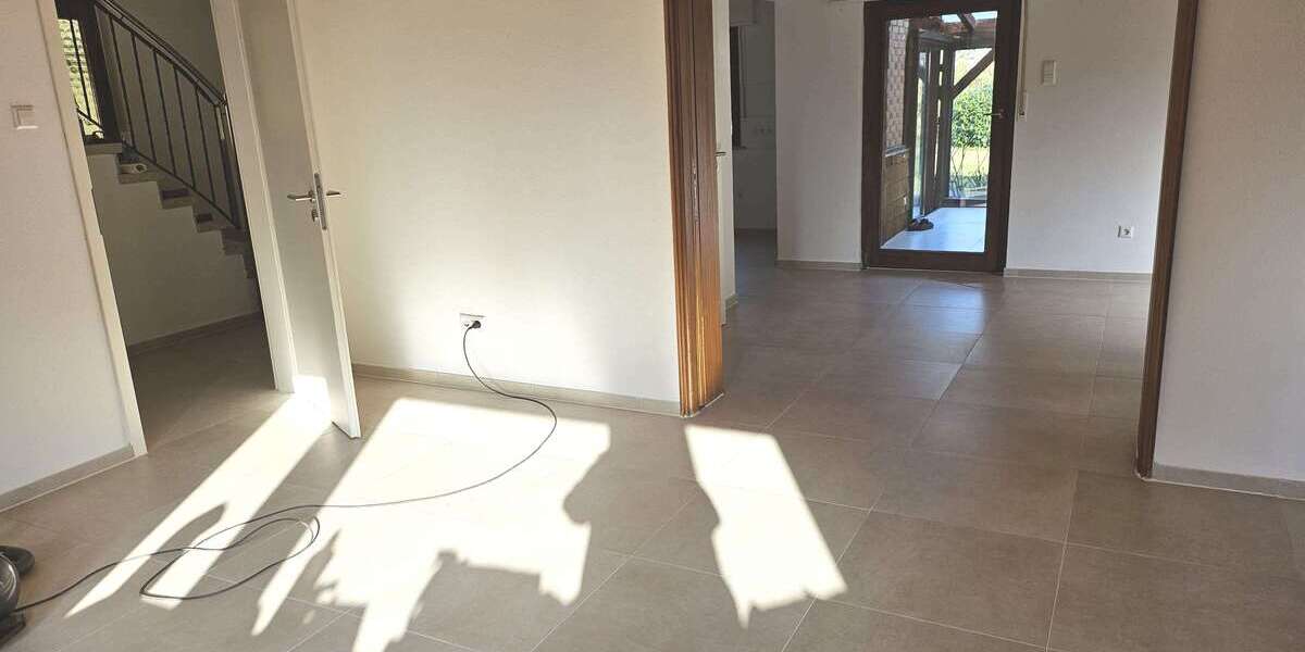 Einfamilienhaus Wiesloch - 4.5 Zimmer, 142 m&sup2;, 1.500&euro; | Angebot:26132654