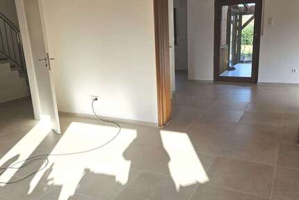 Haus Wiesloch - 4.5 Zimmer, 142 m&sup2;, 1.500&euro; | Angebot:26132654