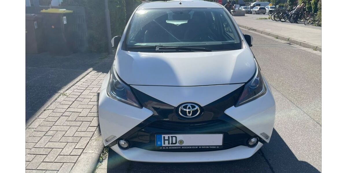 Toyota Aygo (X) 130.000 km 5.200 &euro; Heidelberg 69124