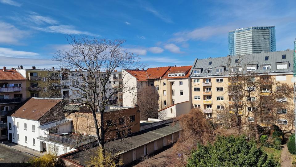 MA-Lindenhof: sonnige, 1998 saniert 2-Zi-Wohnung mit Balkon + EBK