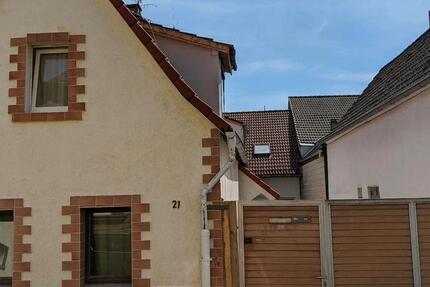 Haus Ludwigshafen am Rhein Mundenheim - 9 Zimmer, 152 m&sup2;, 590.000&euro; | Angebot:25765594