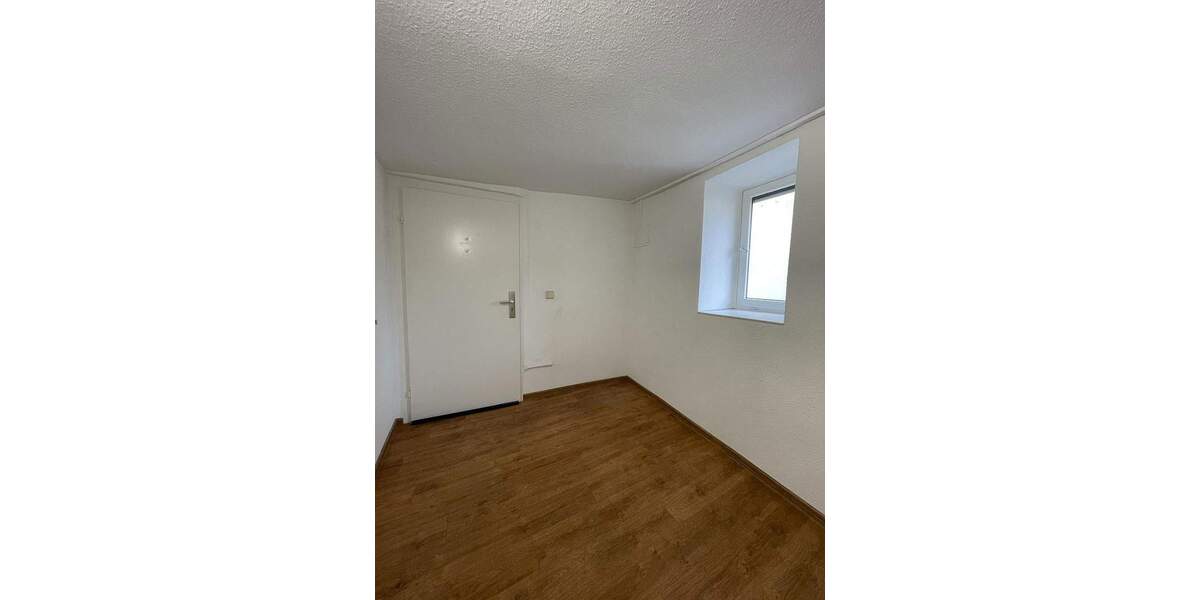 Etagenwohnung Neustadt Haardt - 4 Zimmer, 115 m&sup2;, 850&euro; | Angebot:25274377